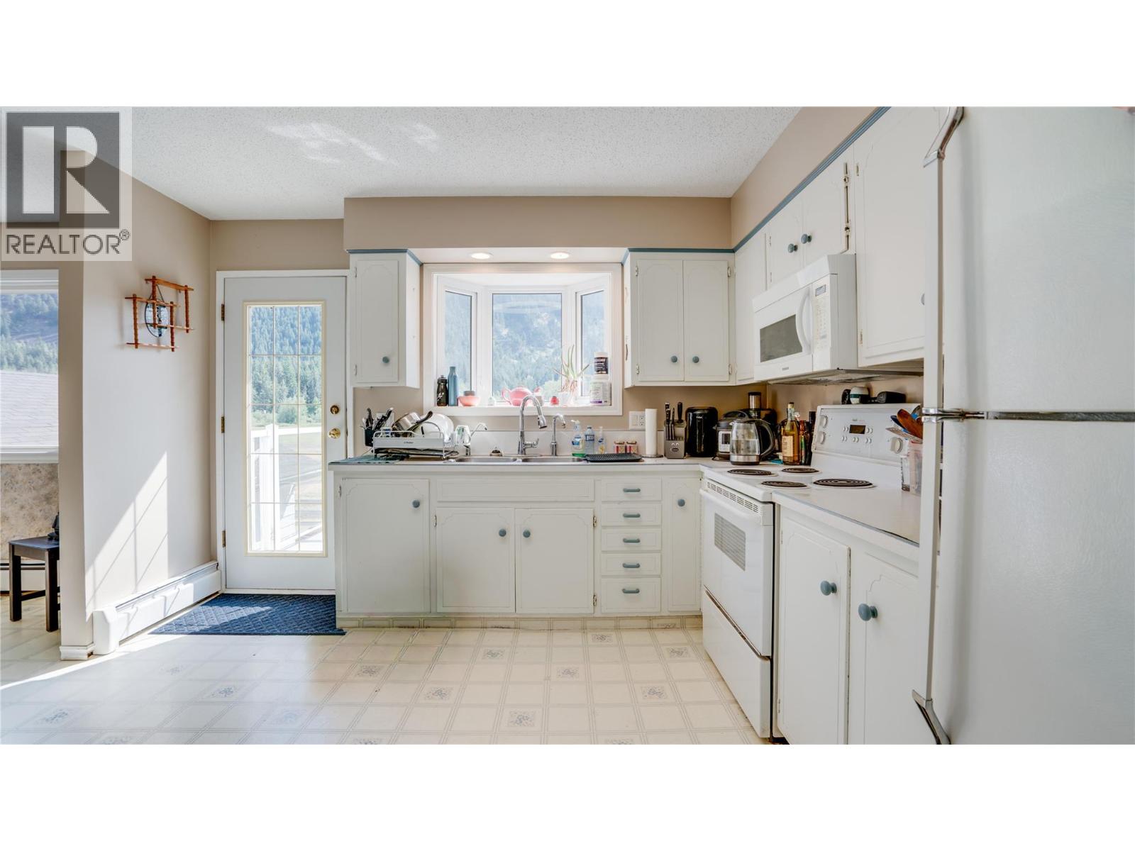 3545 Shaw Road, Falkland