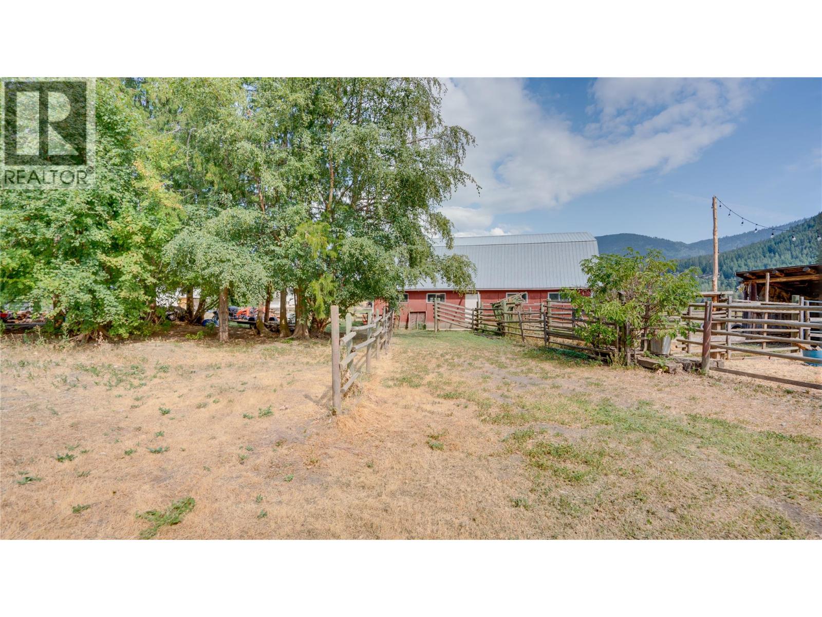 3545 Shaw Road, Falkland