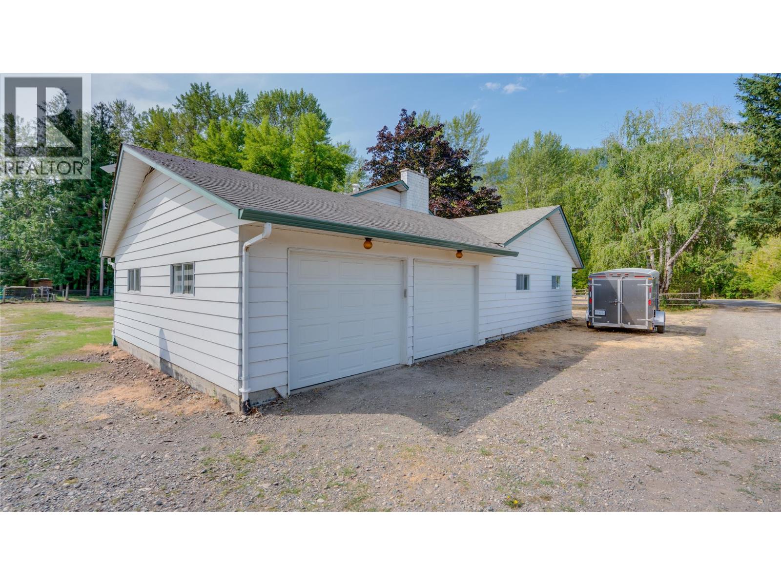 3545 Shaw Road, Falkland