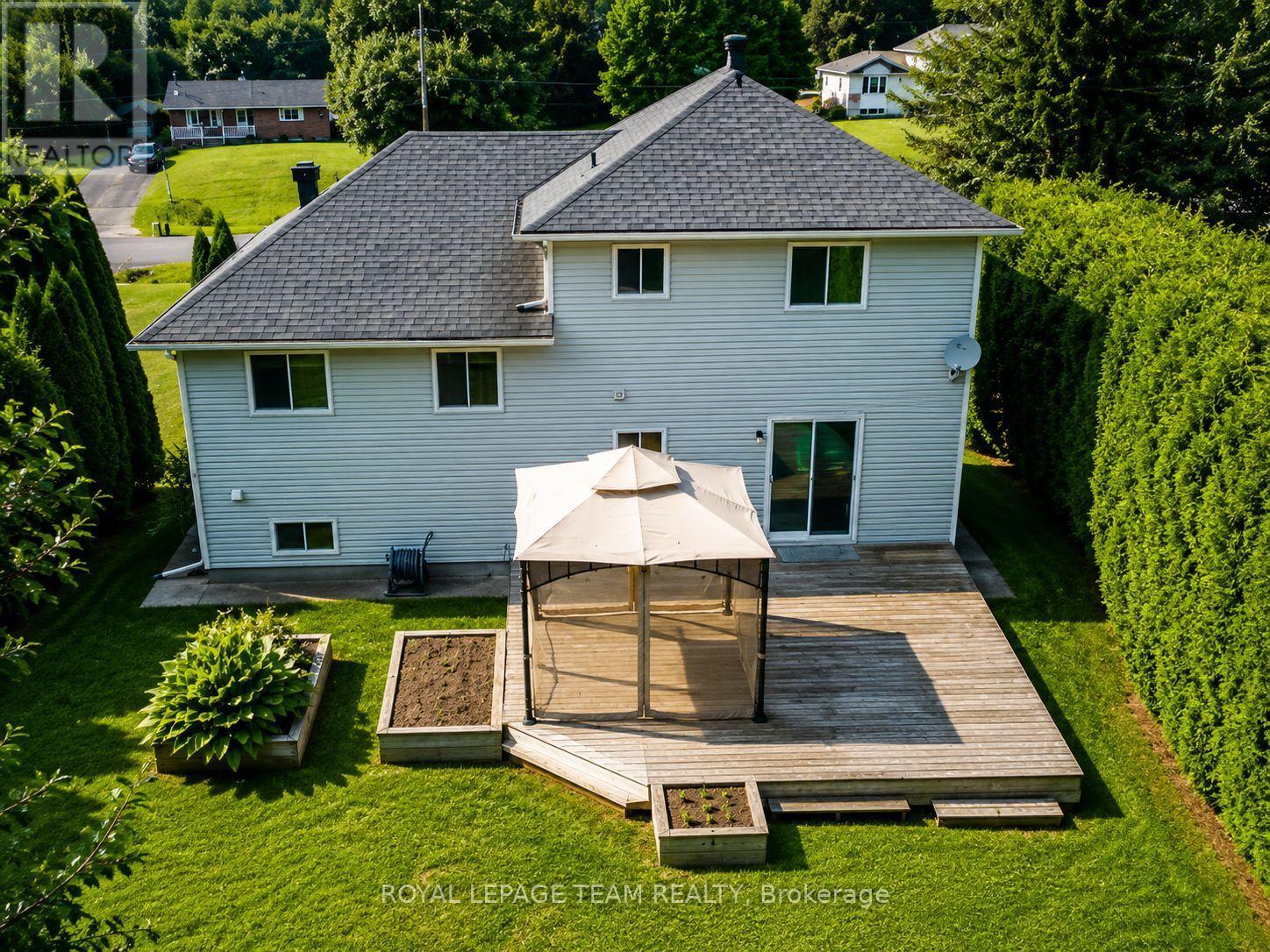 158 OAKWOOD DRIVE - 6