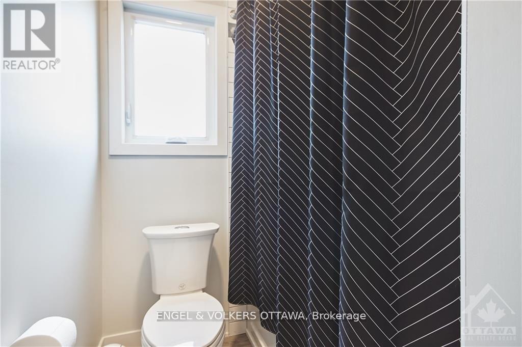 2 Bed, 2 Bath House for Rent in Ottawa – 3 – 569 MCLEOD STREET, Ottawa – MLS# X13688112 - Image 17