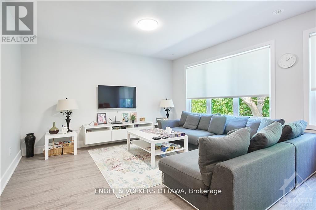 2 Bed, 2 Bath House for Rent in Ottawa – 3 – 569 MCLEOD STREET, Ottawa – MLS# X13688112 - Image 9
