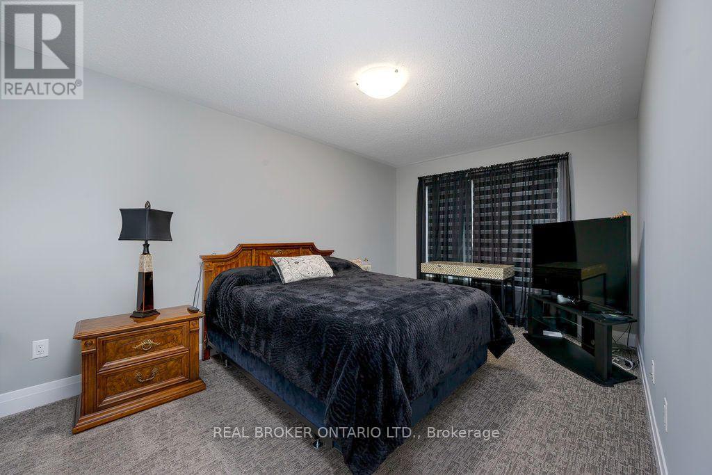2 Bed, 2 Bath House for Rent in Ottawa – 919 DIGNITY PLACE, Ottawa – MLS# X13688188 - Image 11