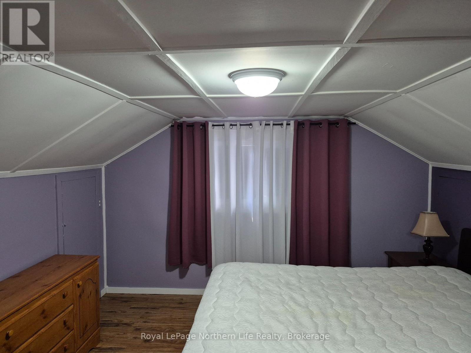398 MCKENZIE STREET - 12