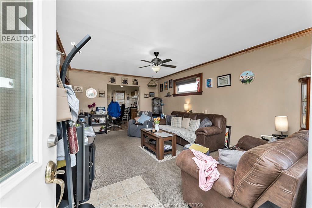1547 ELLROSE AVENUE - Image 12