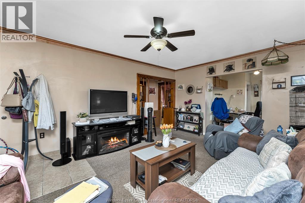 1547 ELLROSE AVENUE - Image 13