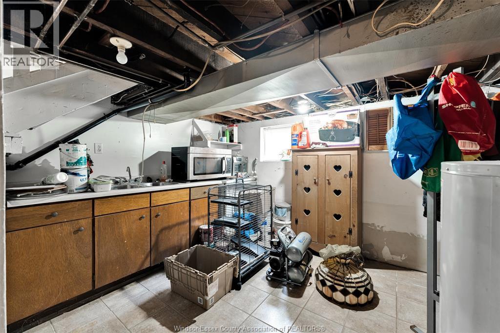 1547 ELLROSE AVENUE - 24