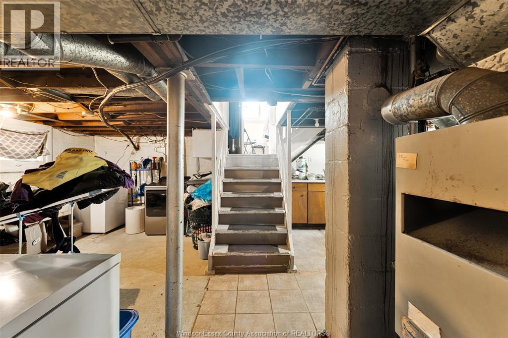 1547 ELLROSE AVENUE - 25