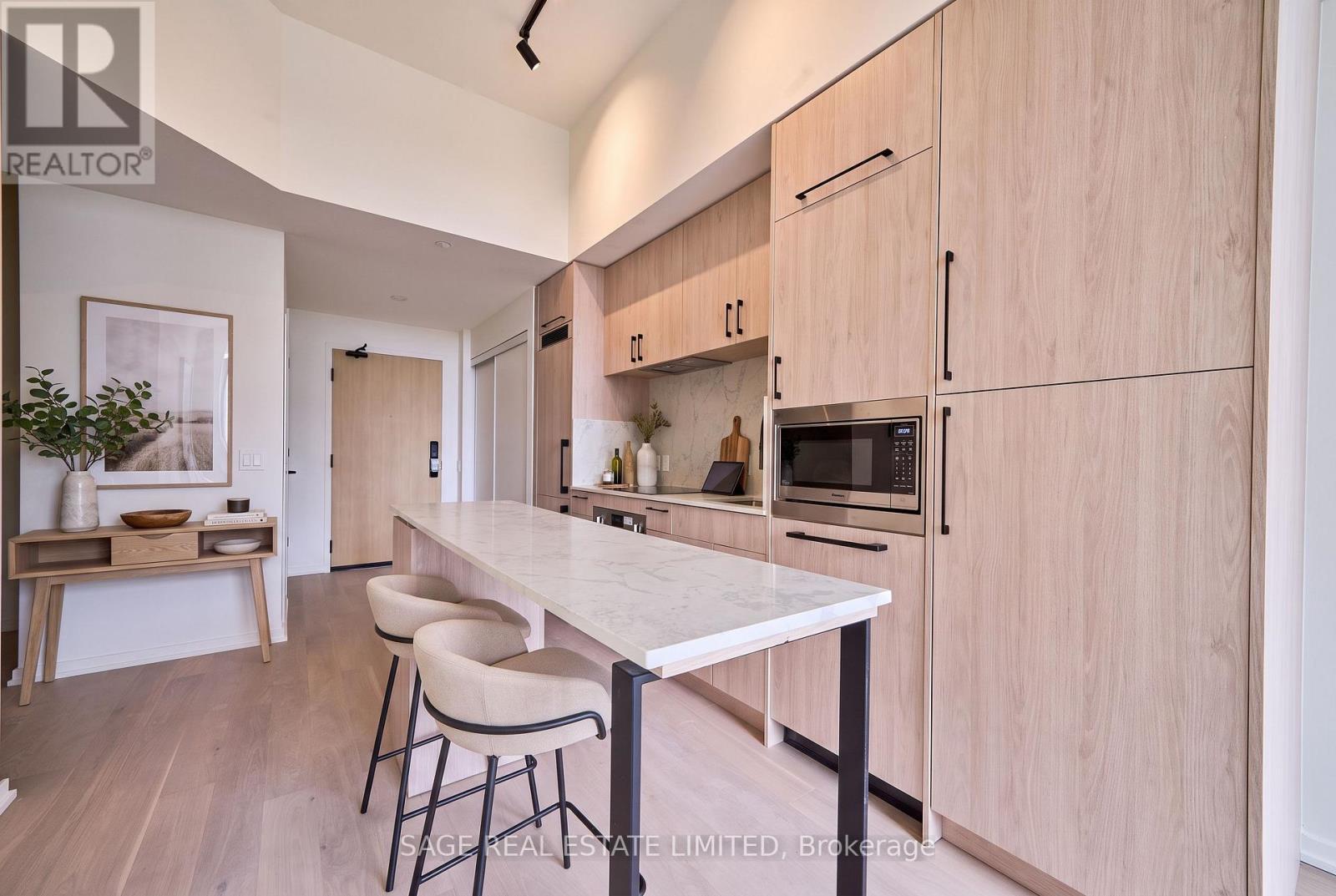 #608 109 ERSKINE AVENUE - 5