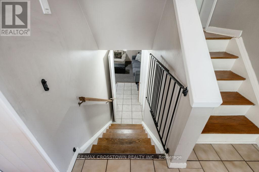 865 KROSNO BOULEVARD - Image 25