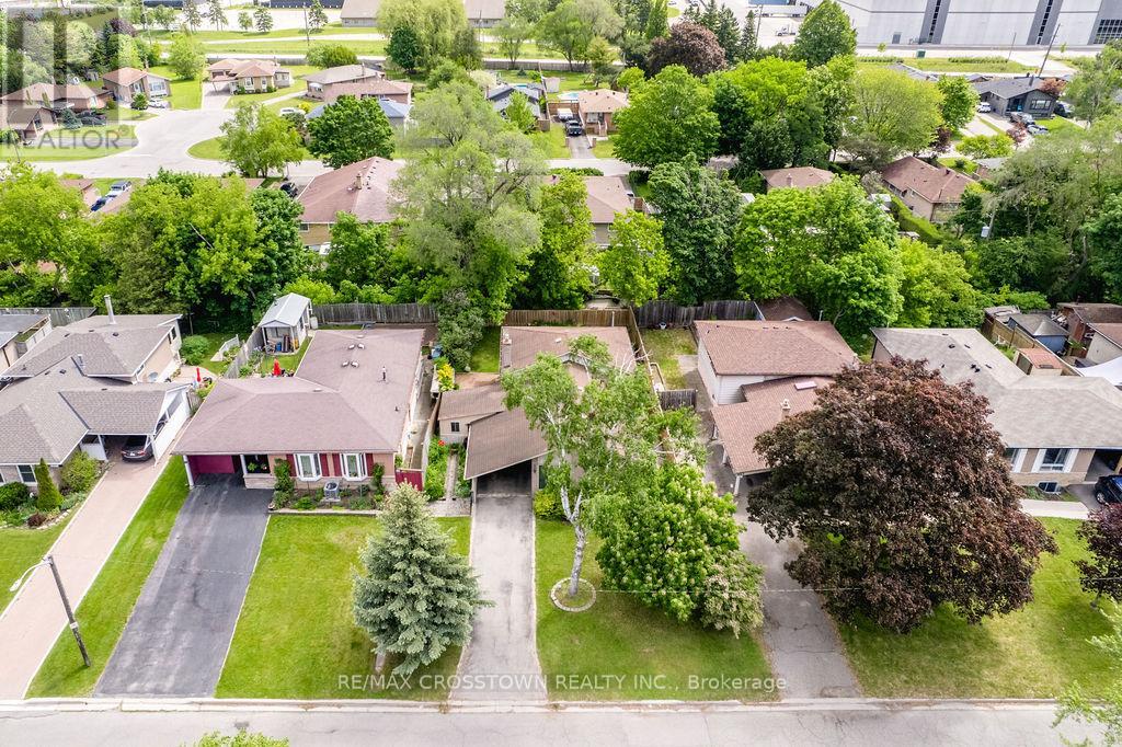 865 KROSNO BOULEVARD - Image 46