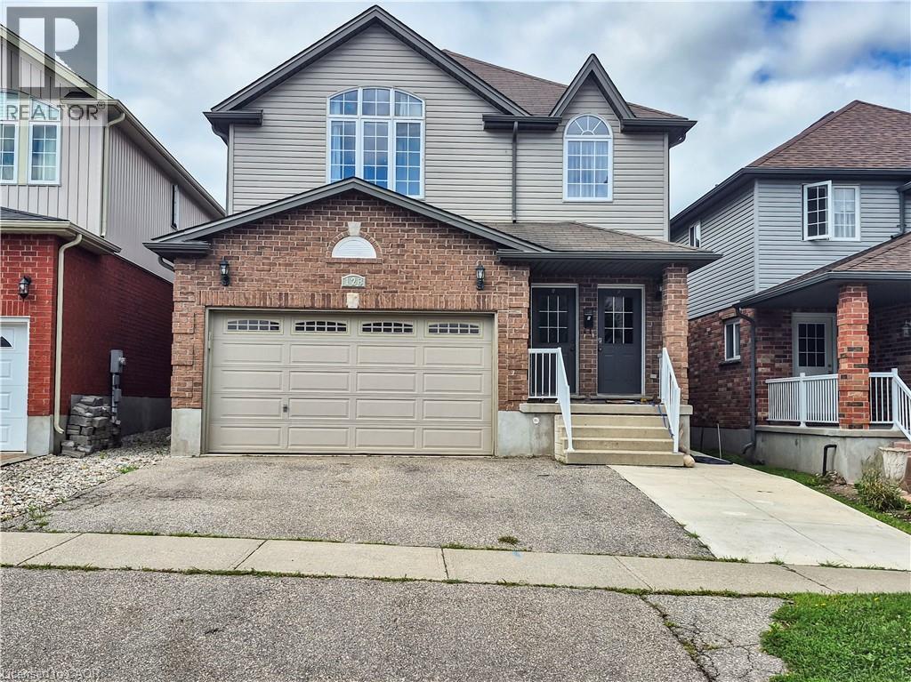 128 UDVARI Crescent Unit# A — photo 2