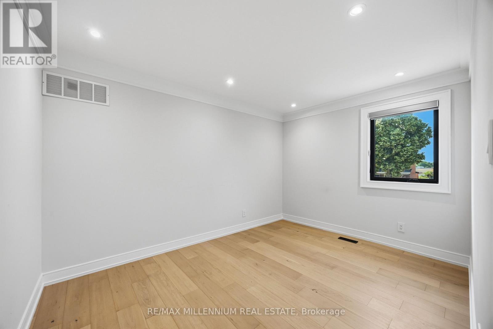 14 PORTREE CRESCENT - 31