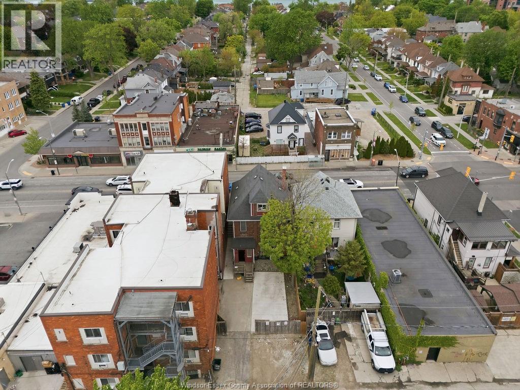 1453-1455 WYANDOTTE STREET - 46
