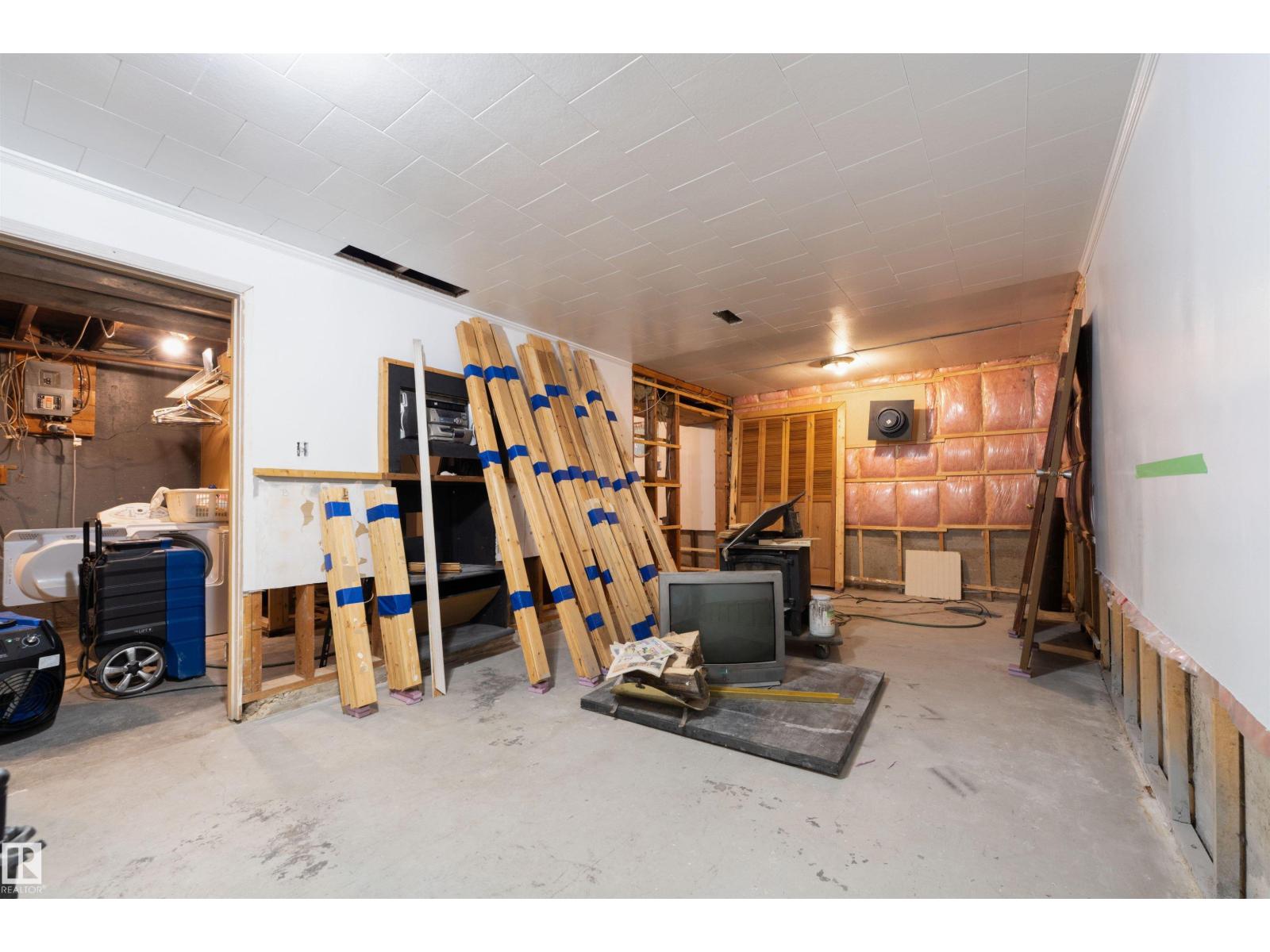 4906 50 AV - Image 15