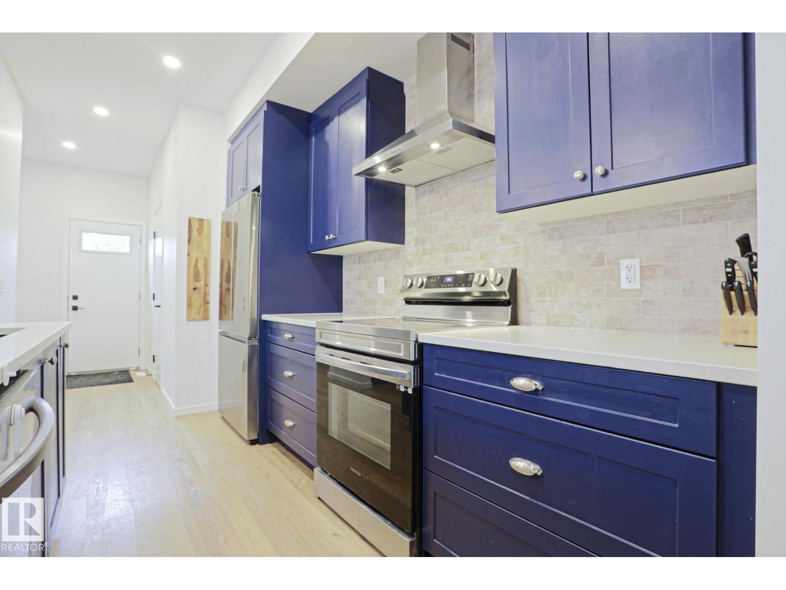 12020 125 ST NW - 16