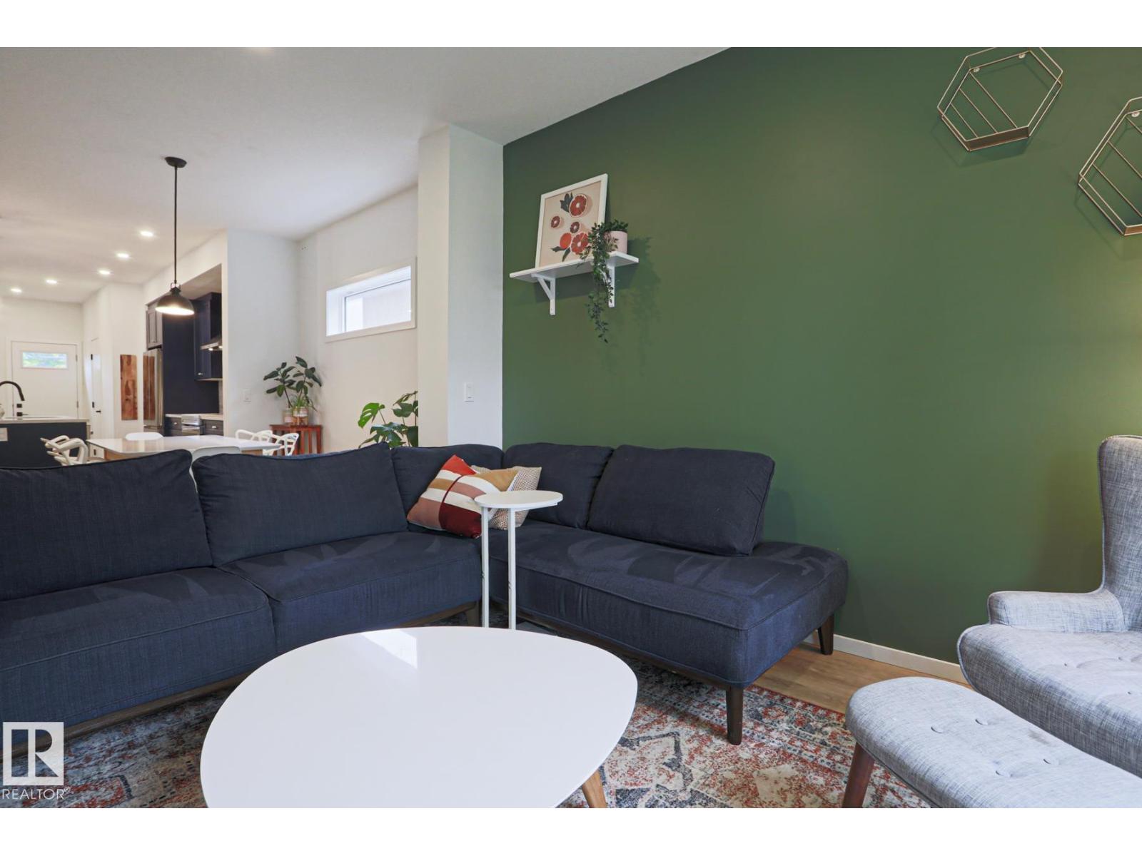12020 125 ST NW - 2