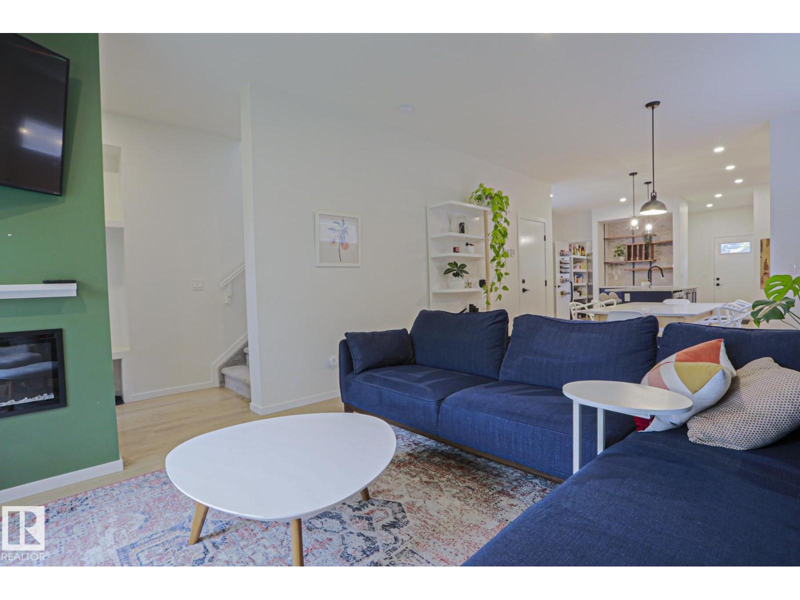 12020 125 ST NW - 3