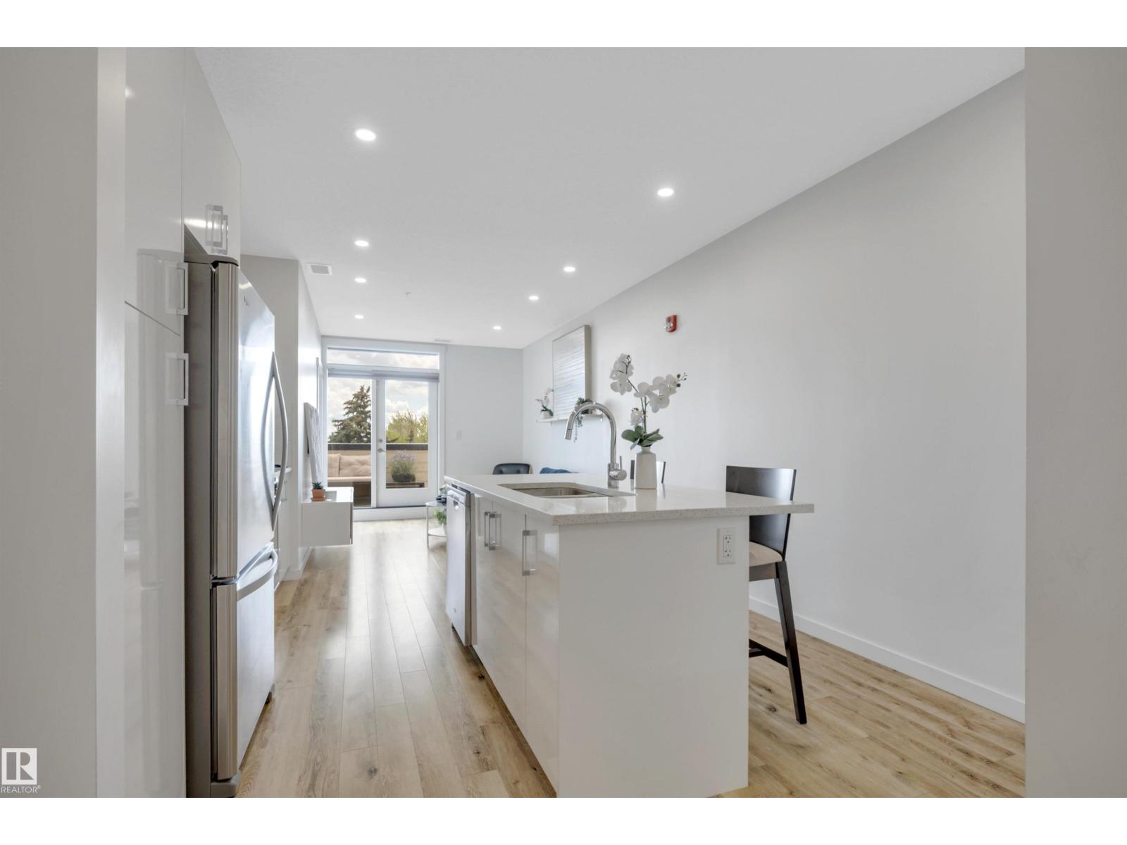 #410 11503 76 AV NW - 18