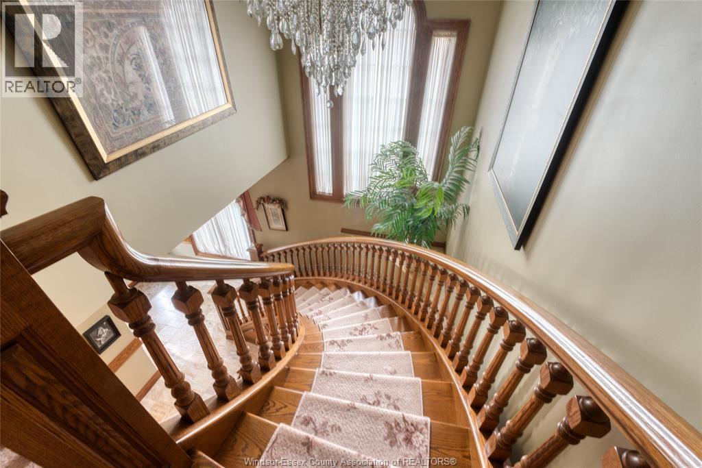 300 Elmgrove DRIVE - 10