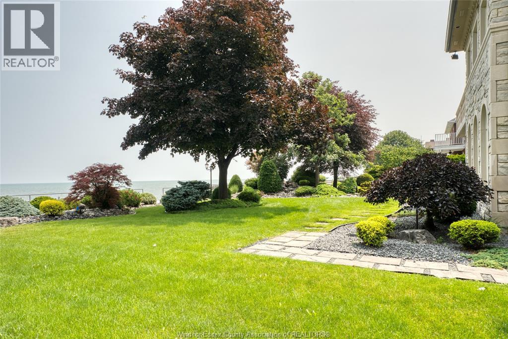 300 Elmgrove DRIVE - 41