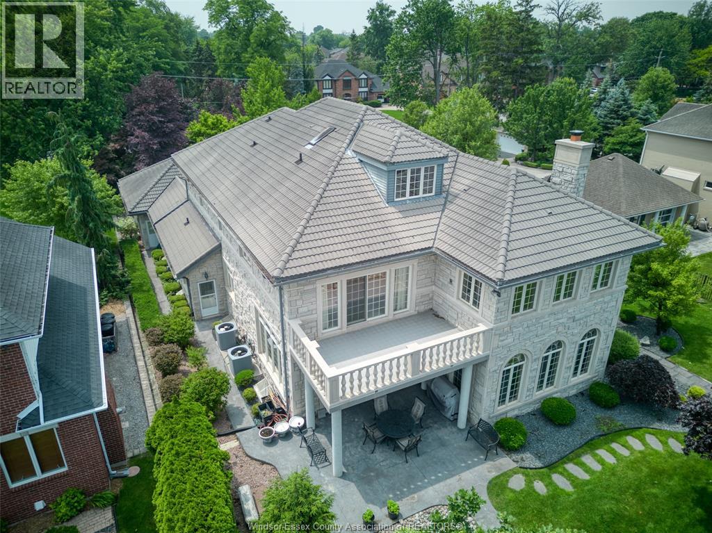 300 Elmgrove DRIVE - 33