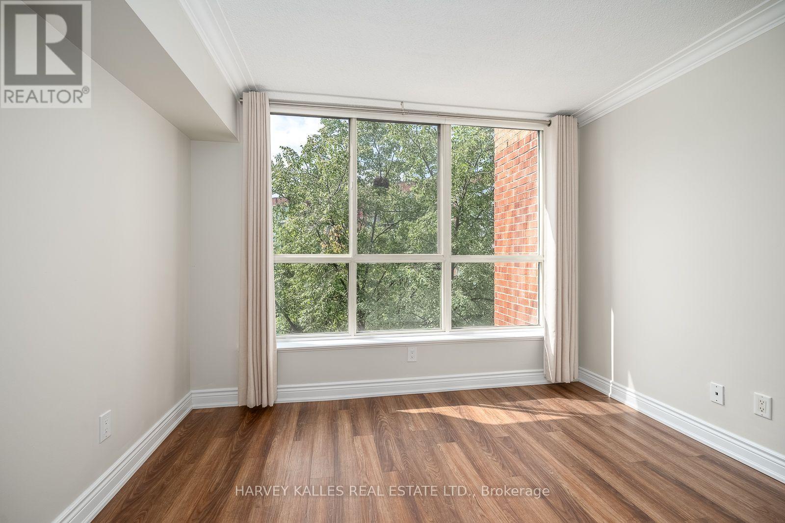 #521 20 SOUTHPORT STREET - Image 26