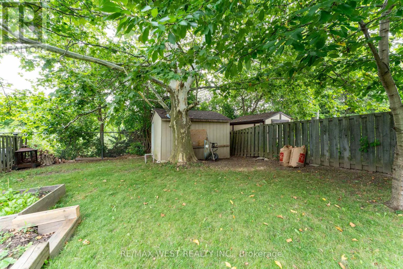 3098 DRIFTWOOD DRIVE - 41