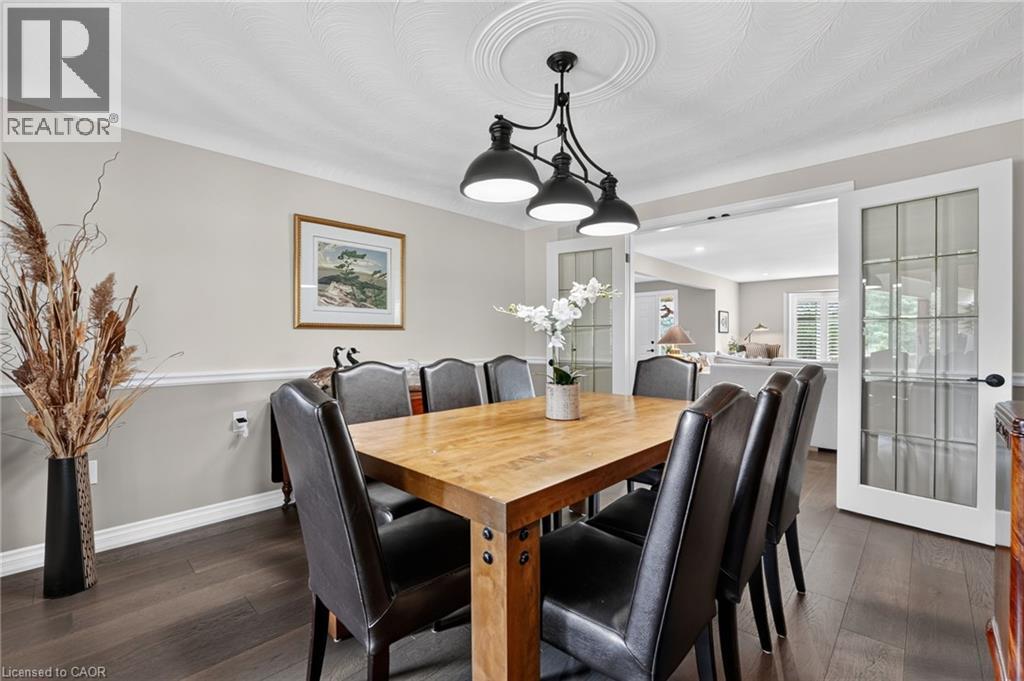 233 CAIRNS Crescent - 22