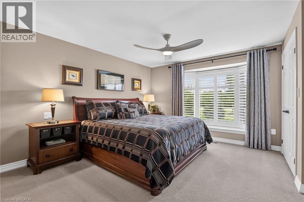 233 CAIRNS Crescent - Image 17