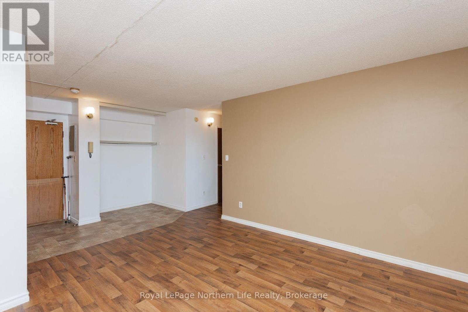 #407 330 SIXTH AVENUE W - Image 17