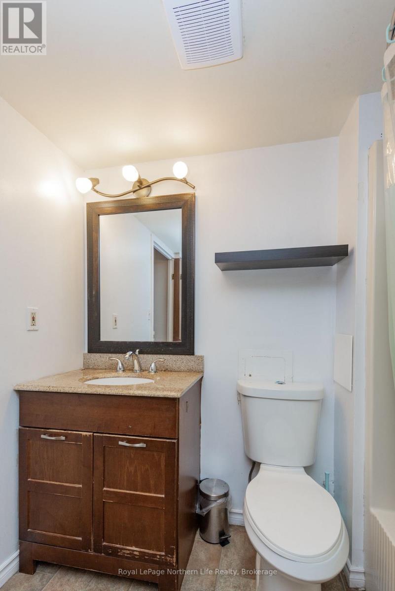 #407 330 SIXTH AVENUE W - Image 22