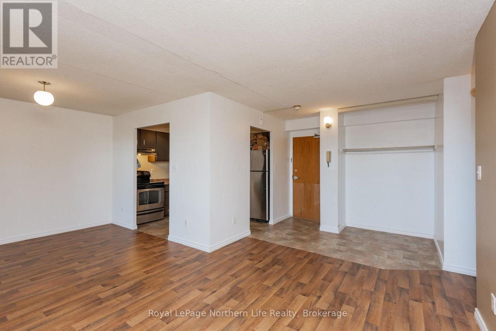 #407 330 SIXTH AVENUE W - 12