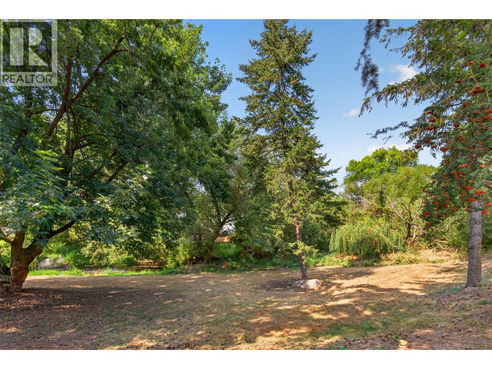 #36 3413 Okanagan Avenue - 24