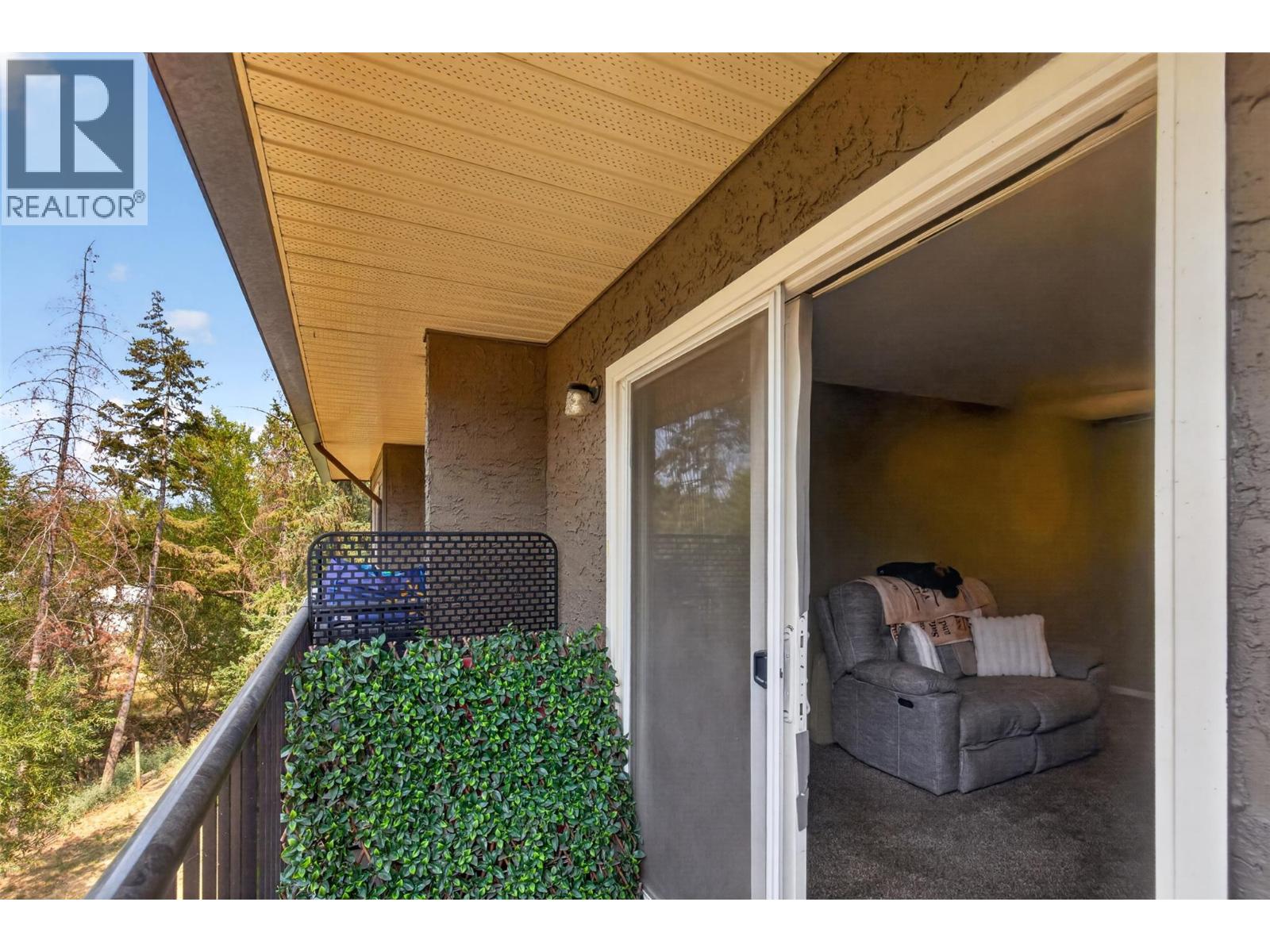 #36 3413 Okanagan Avenue - 11