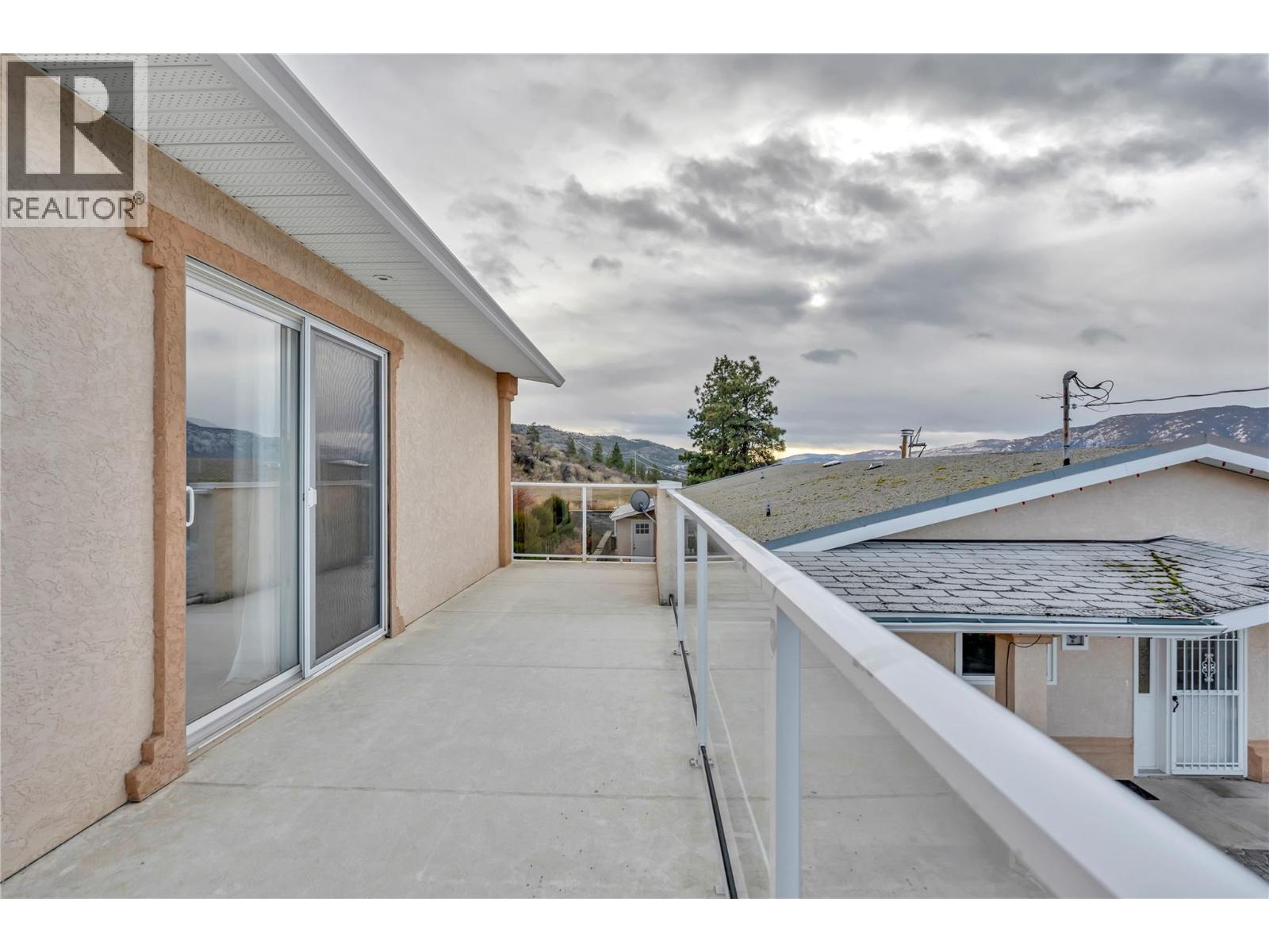 760 Hudson Street - 53