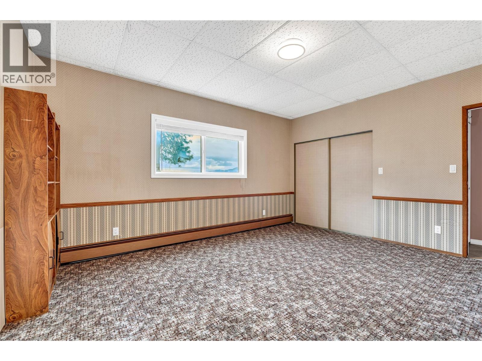 760 Hudson Street - 35