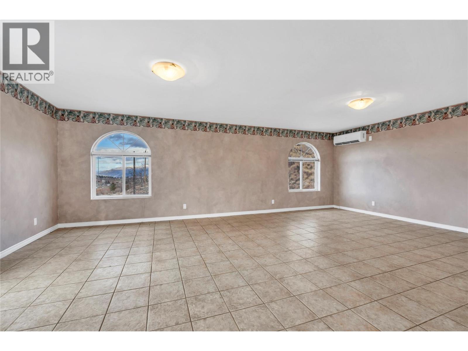 760 Hudson Street - 46
