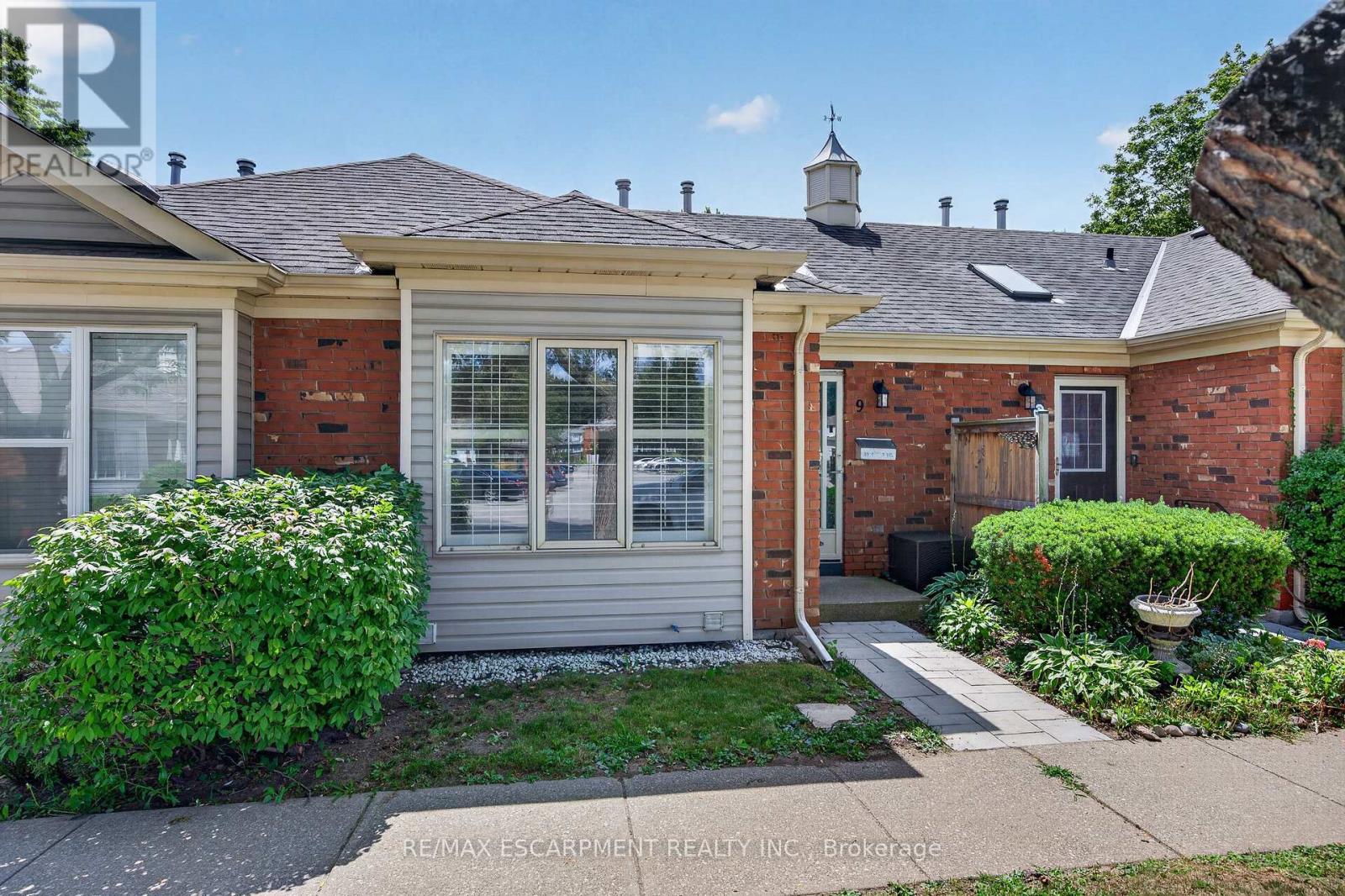 #9 175 FIDDLERS GREEN ROAD - 41