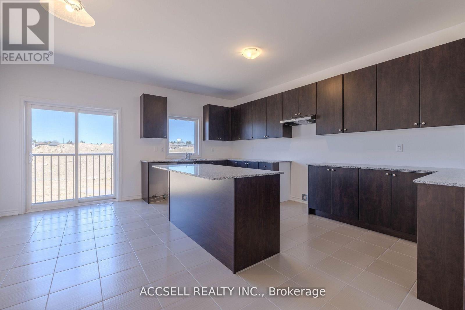 356 RUSSELL STREET - 11