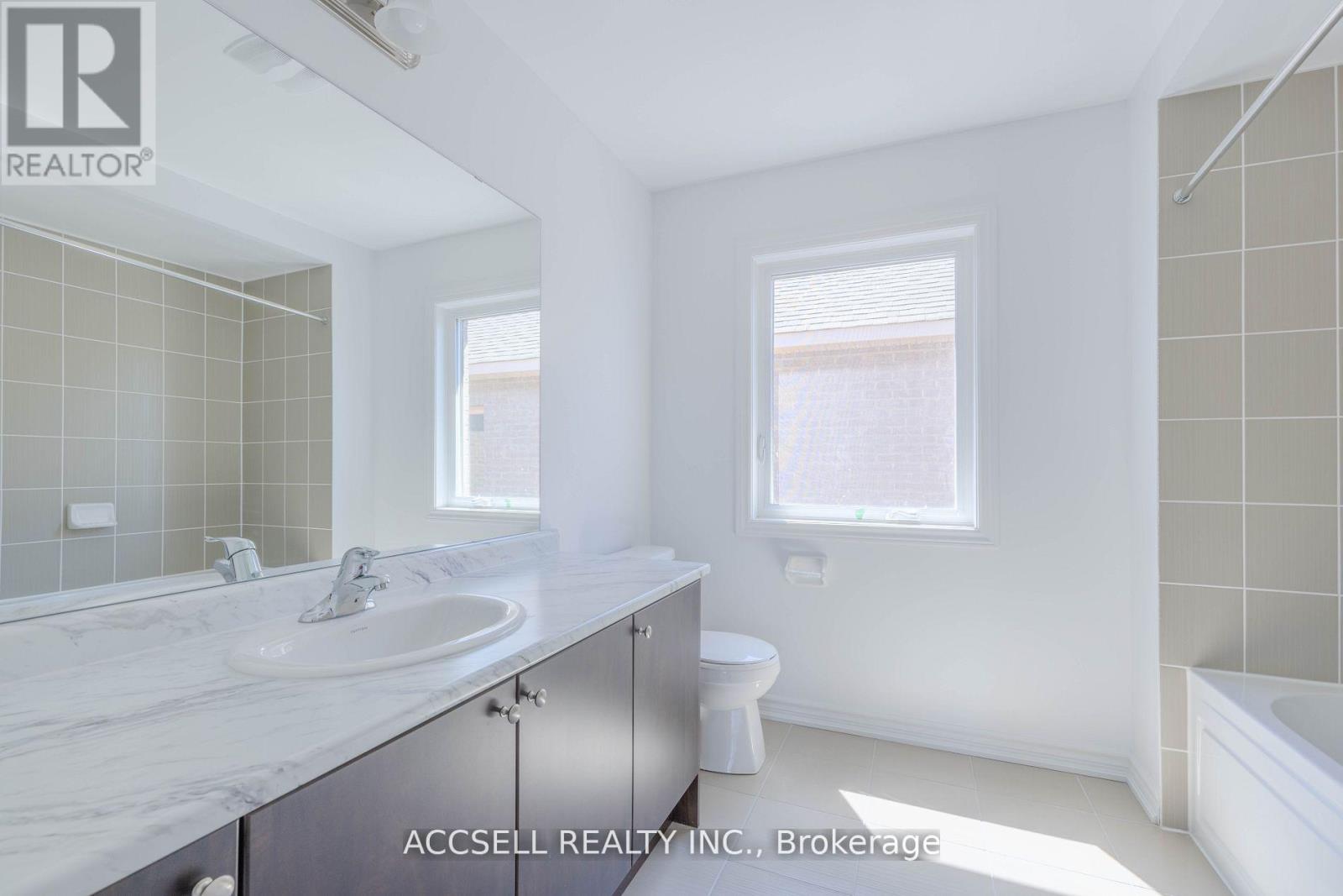 356 RUSSELL STREET - 31