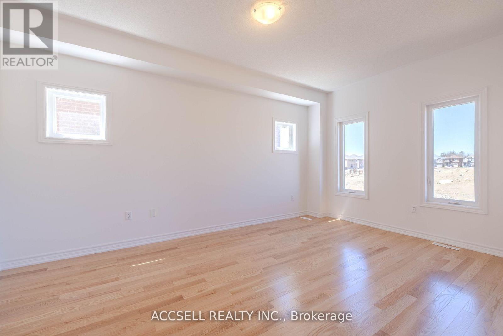 356 RUSSELL STREET - 9