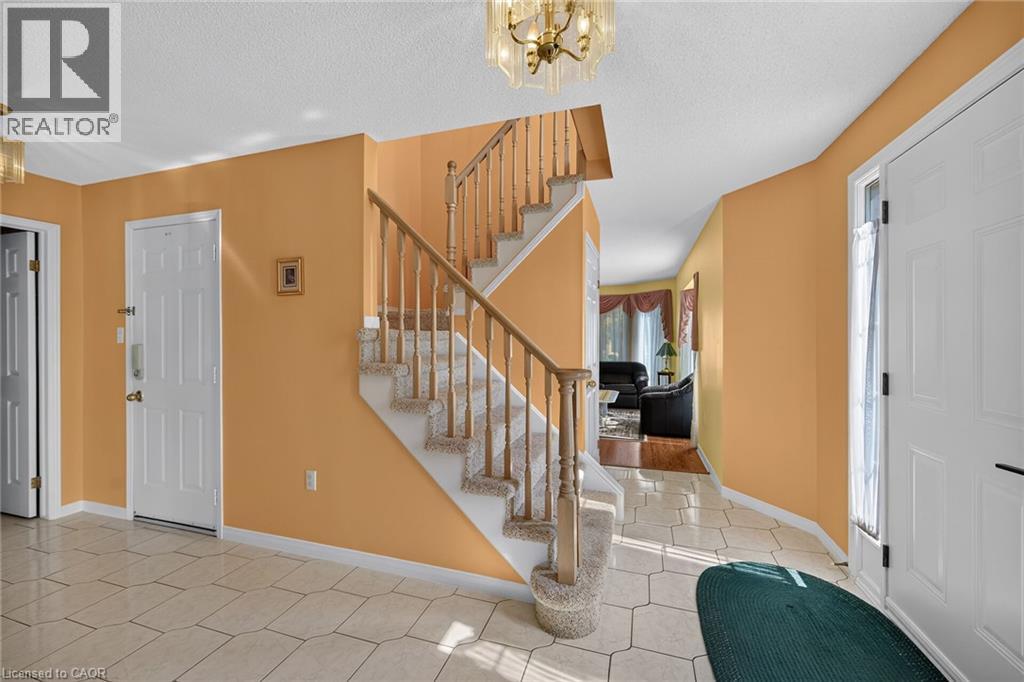 #45 502 BARTON Street - Image 25