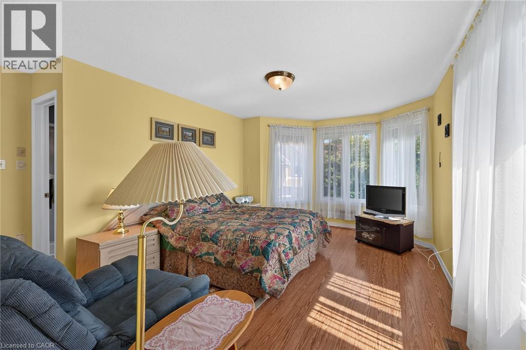 #45 502 BARTON Street - Image 29
