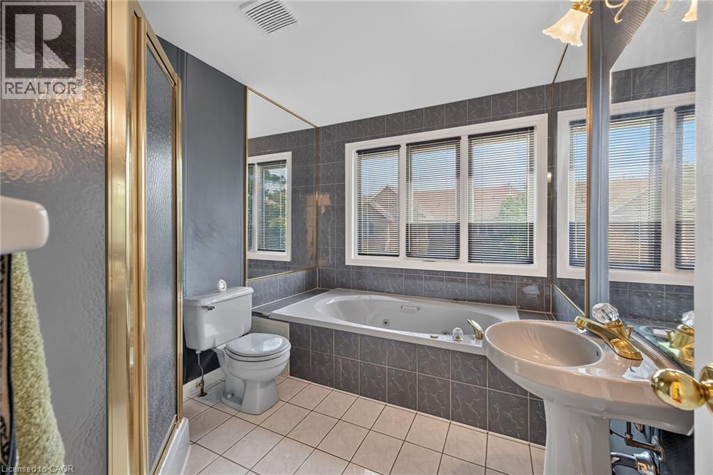 #45 502 BARTON Street - Image 34