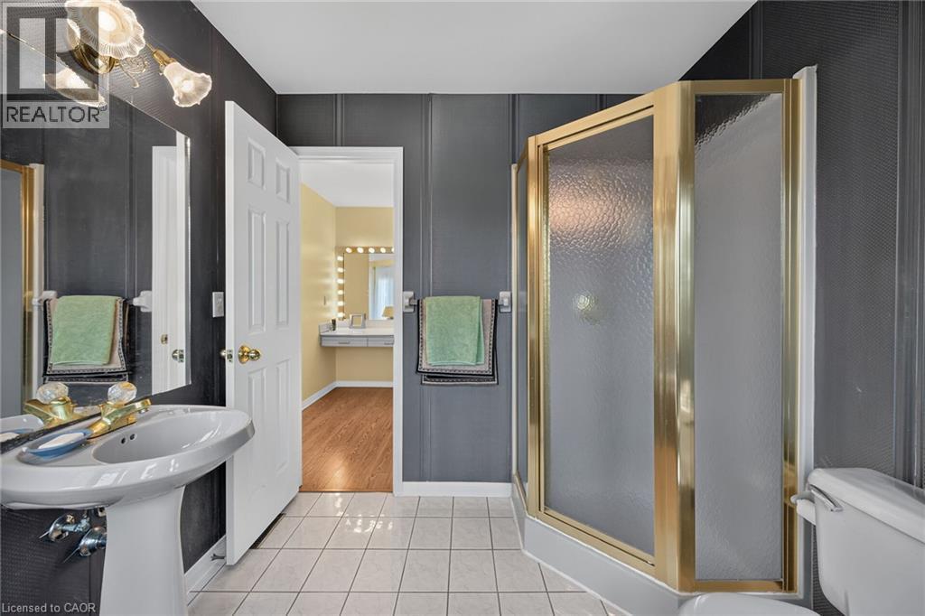 #45 502 BARTON Street - Image 36
