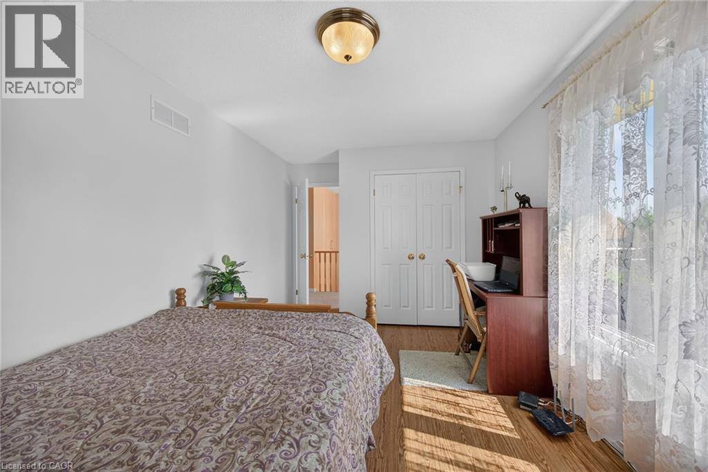 #45 502 BARTON Street - Image 38