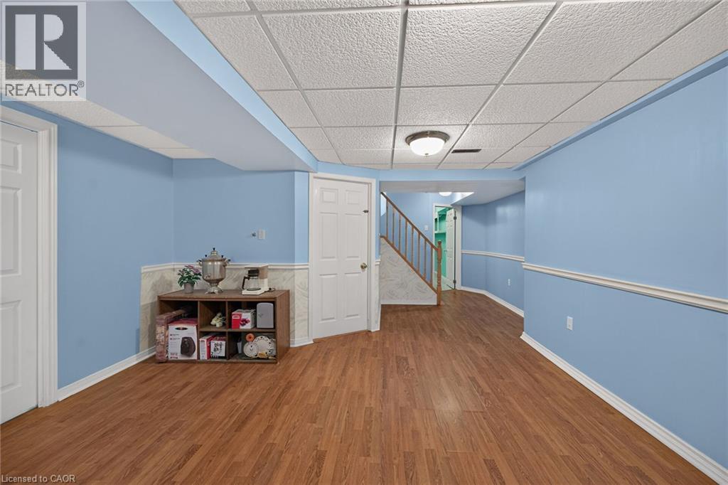 #45 502 BARTON Street - Image 45