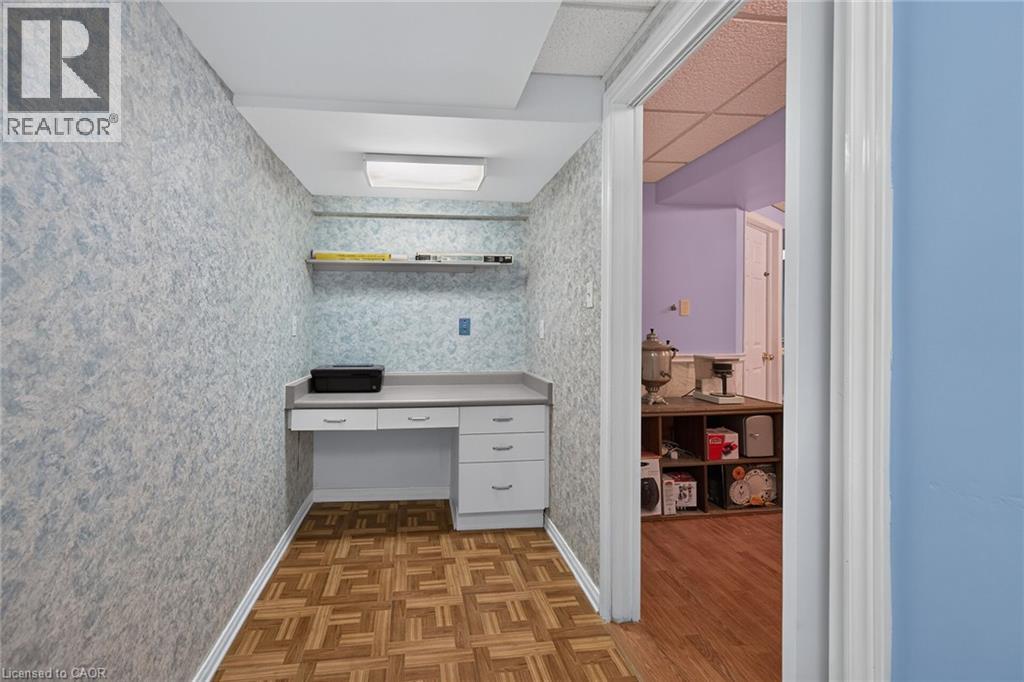#45 502 BARTON Street - Image 47