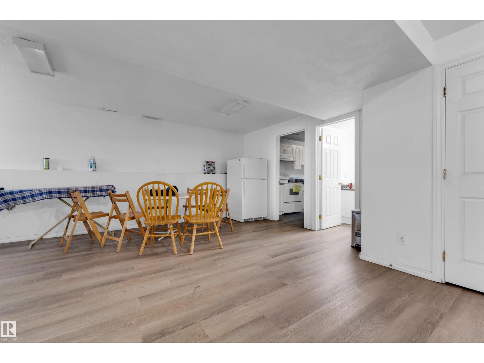 1545 49A ST NW - Image 22
